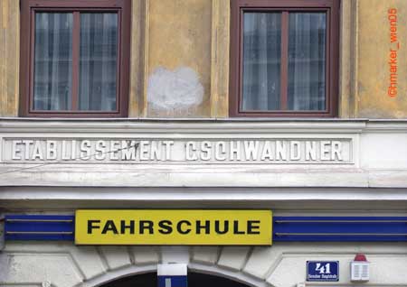 fahrschuleetablgelb_2158